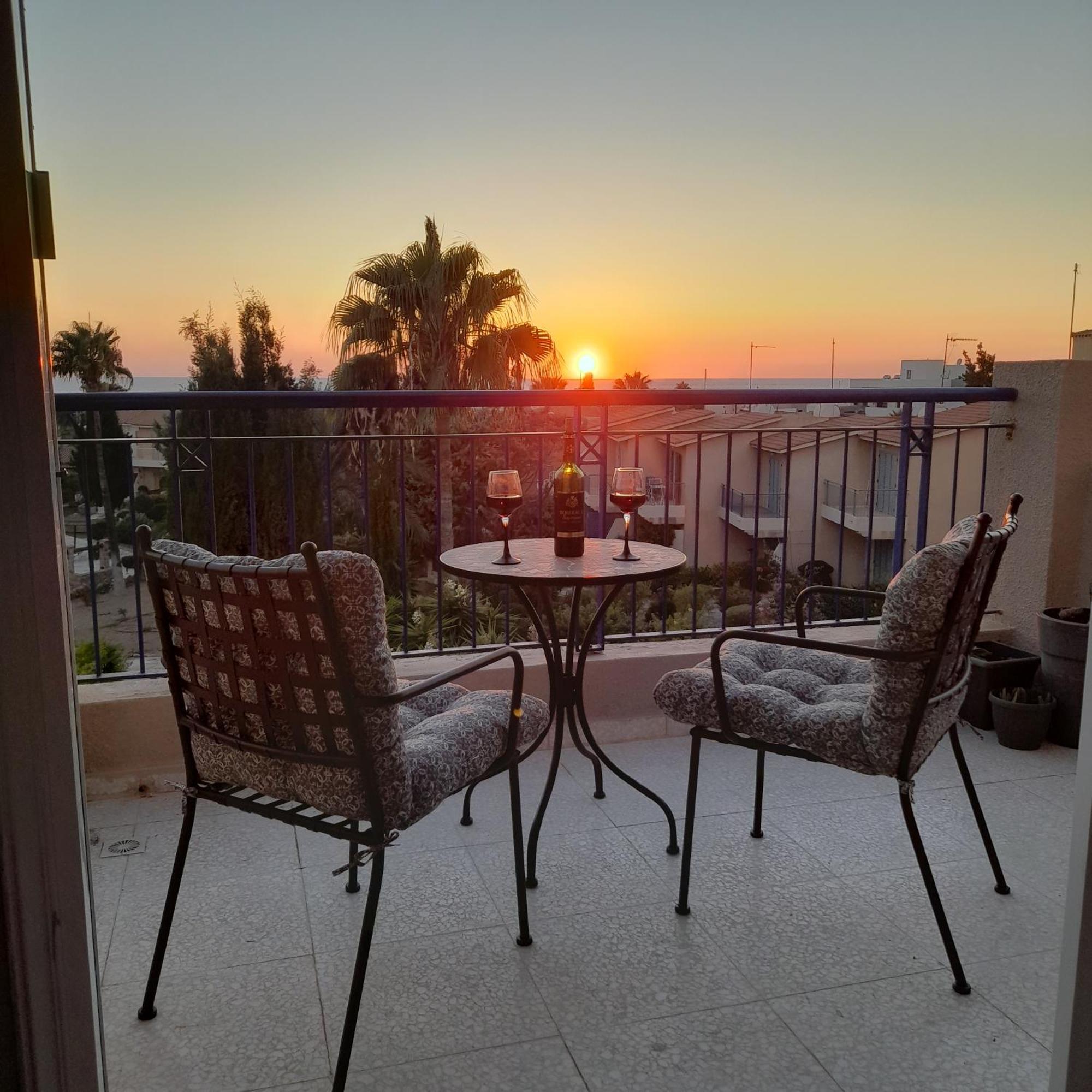 Modern Sea View Apartment Regina Gardens Paphos 外观 照片
